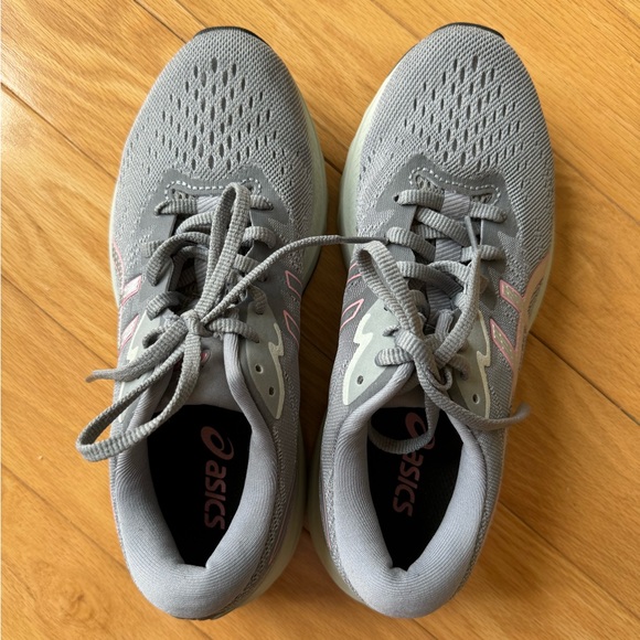 ASICS GT-1000 11 Running Shoes - Picture 8 of 9